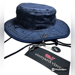 VINEYARD VINES REVERSIBLE BUCKET HAT.NWT.MSRP$42.00